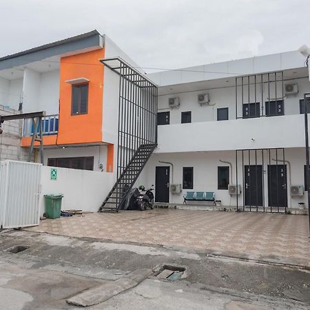 Reddoorz At Sani Guest House Balikpapan Balikpapan (Borneo) Exterior foto