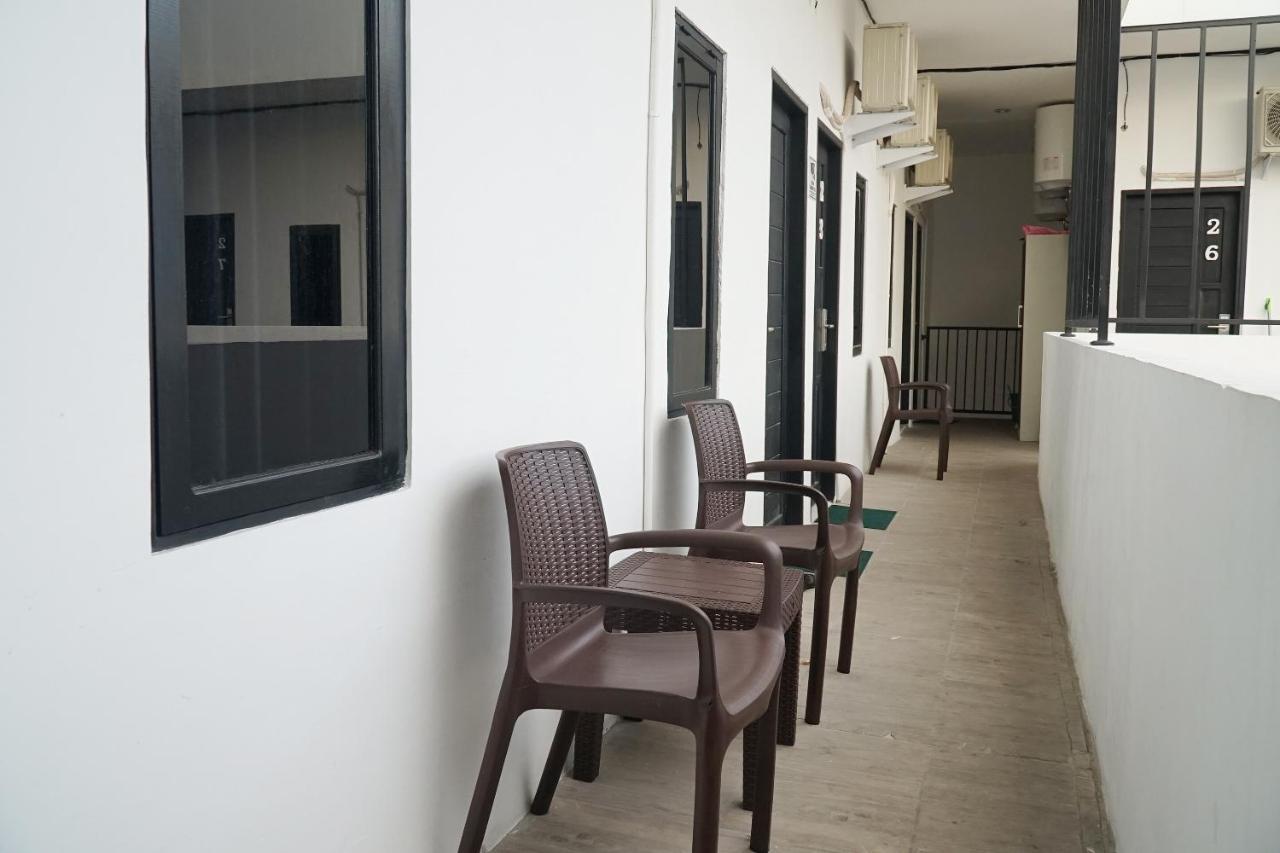 Reddoorz At Sani Guest House Balikpapan Balikpapan (Borneo) Exterior foto