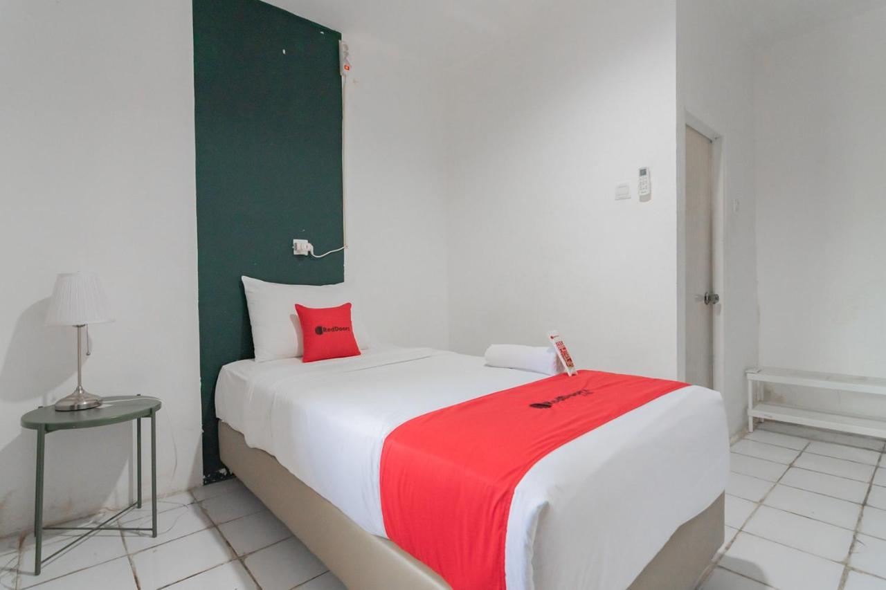 Reddoorz At Sani Guest House Balikpapan Balikpapan (Borneo) Exterior foto