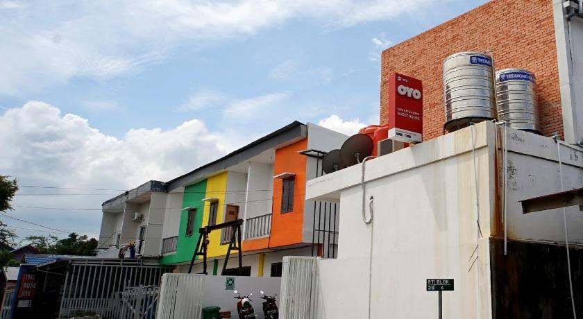 Reddoorz At Sani Guest House Balikpapan Balikpapan (Borneo) Exterior foto